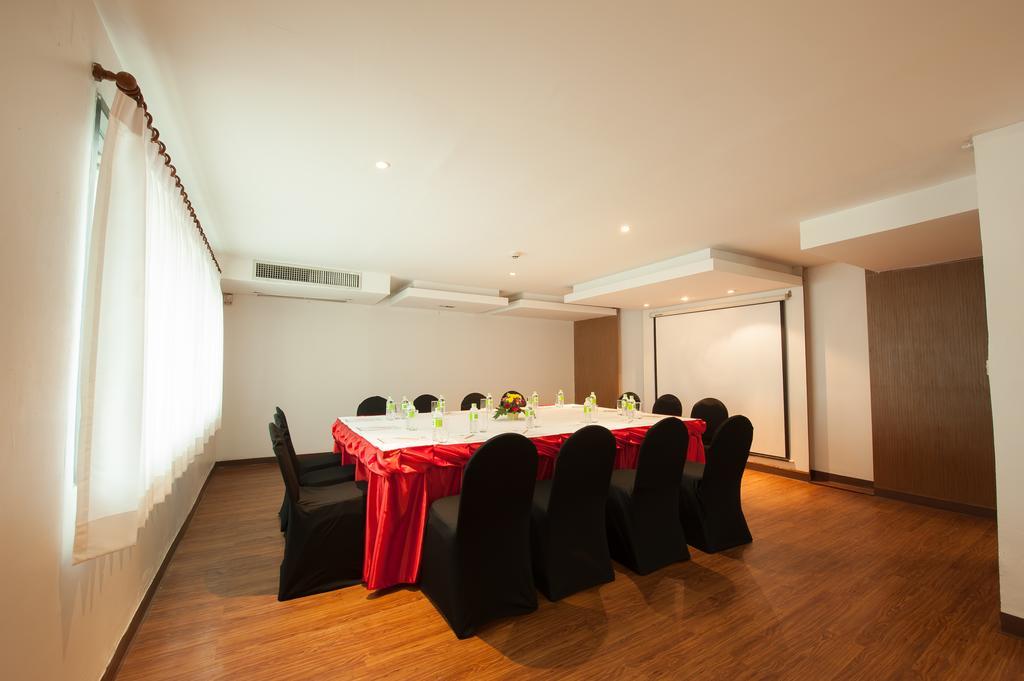 The Seasons Huamark - Sha Hotel