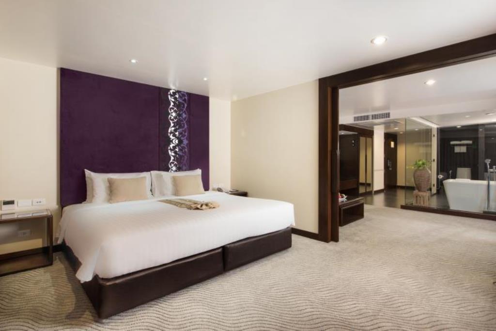 Furama Silom 4*