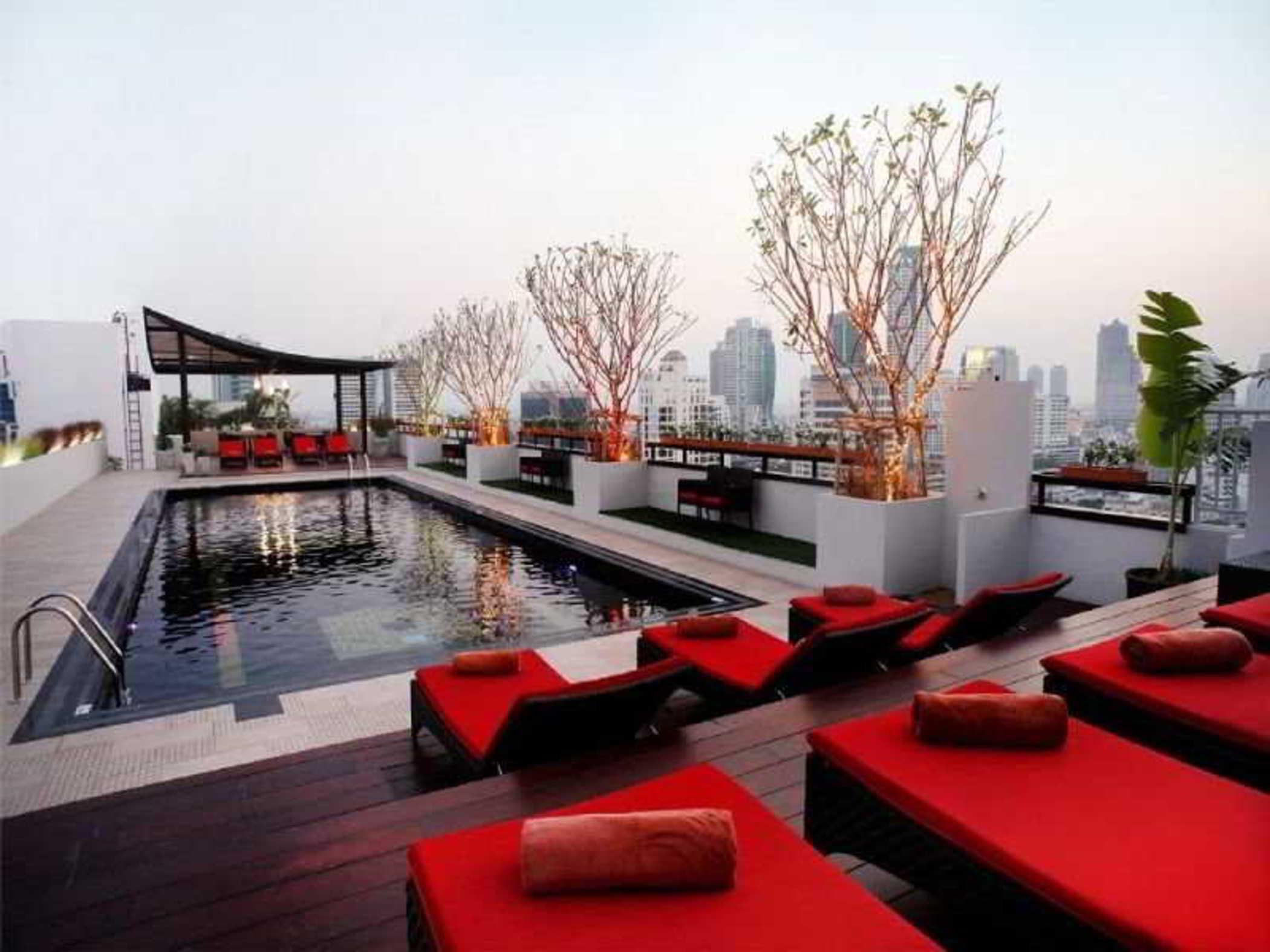 Furama Silom Hotel 4*