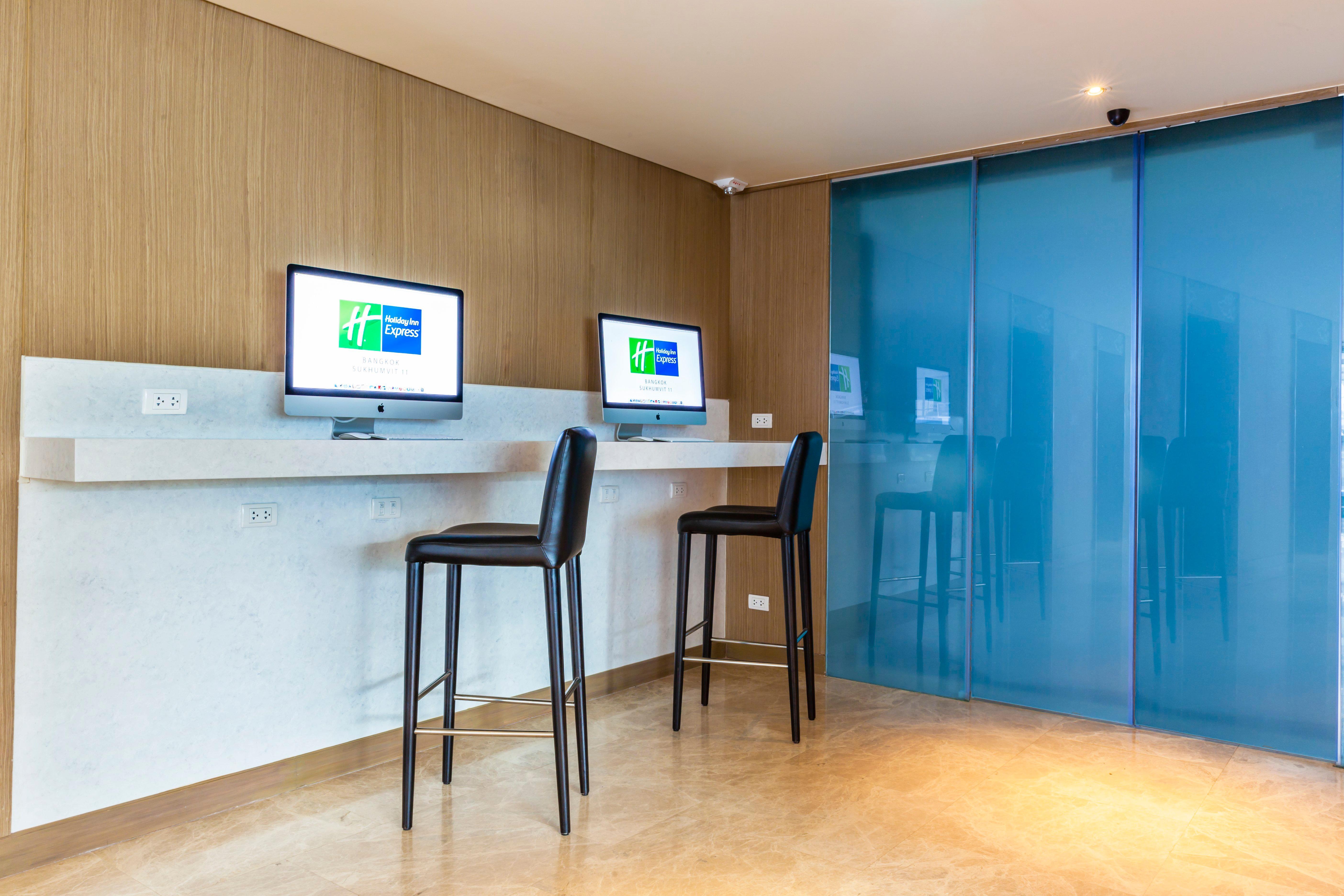 Express Sukhumvit 11 By Ihg Hotel 4*