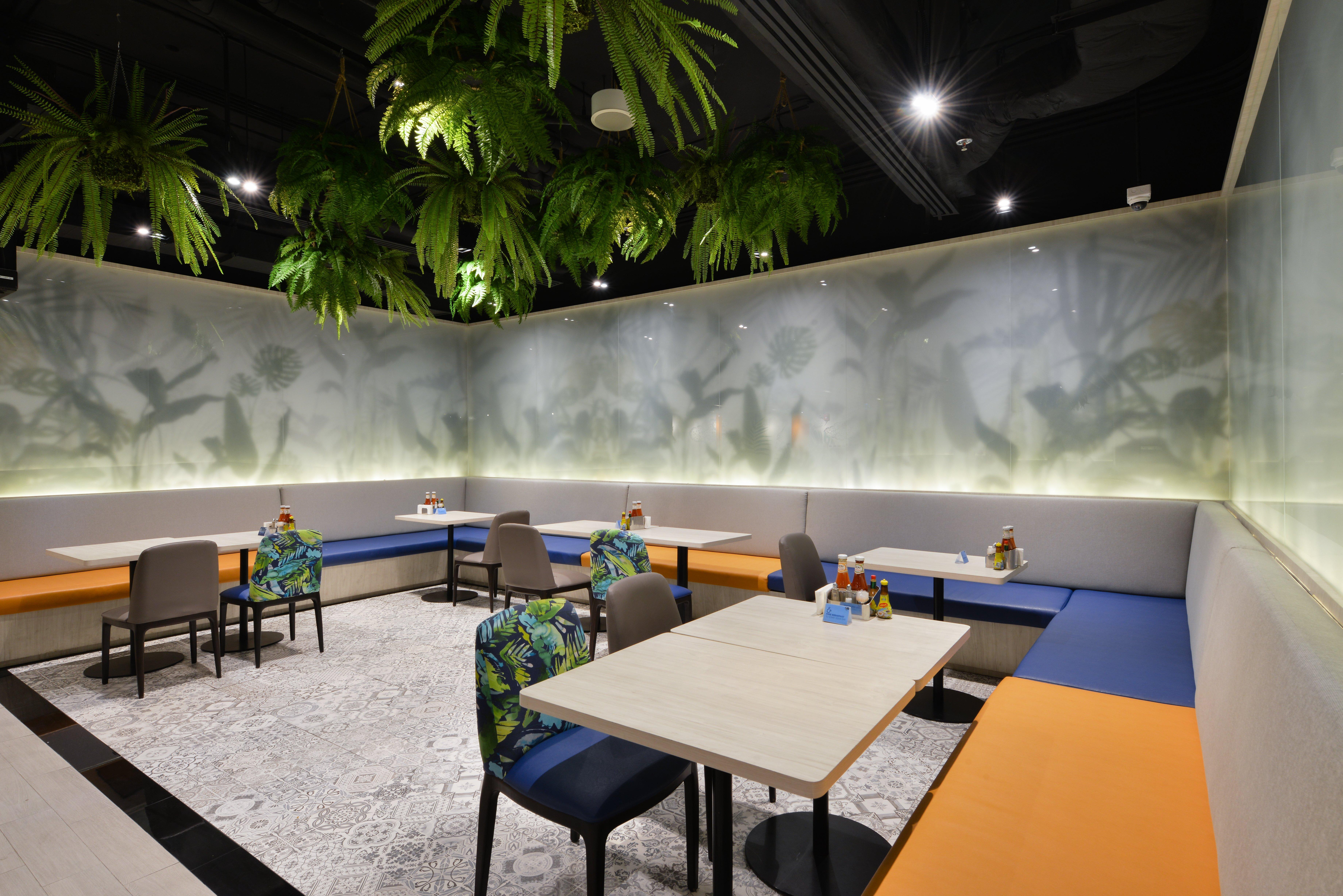 Express Sukhumvit 11 By Ihg Hotel Bangkok