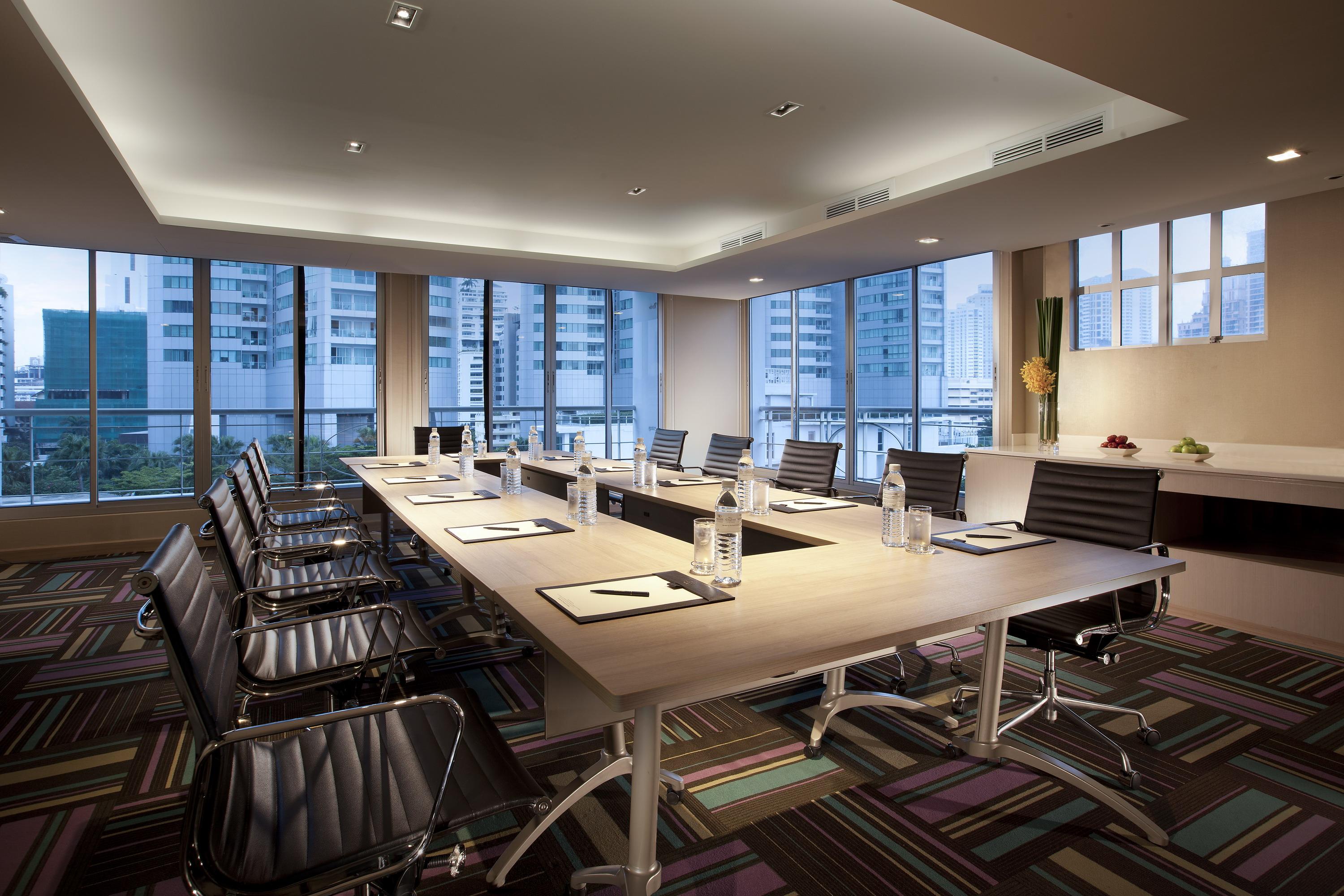 Hotel Shama Lakeview Asoke 4*