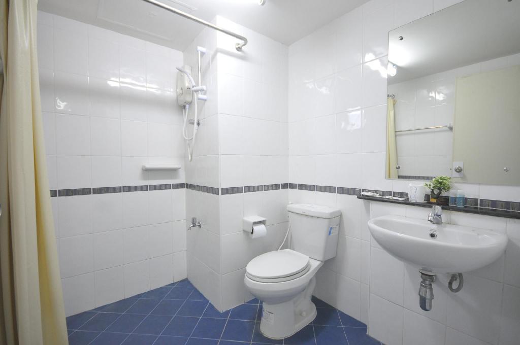 Inn P Park Charansanitwong 2*