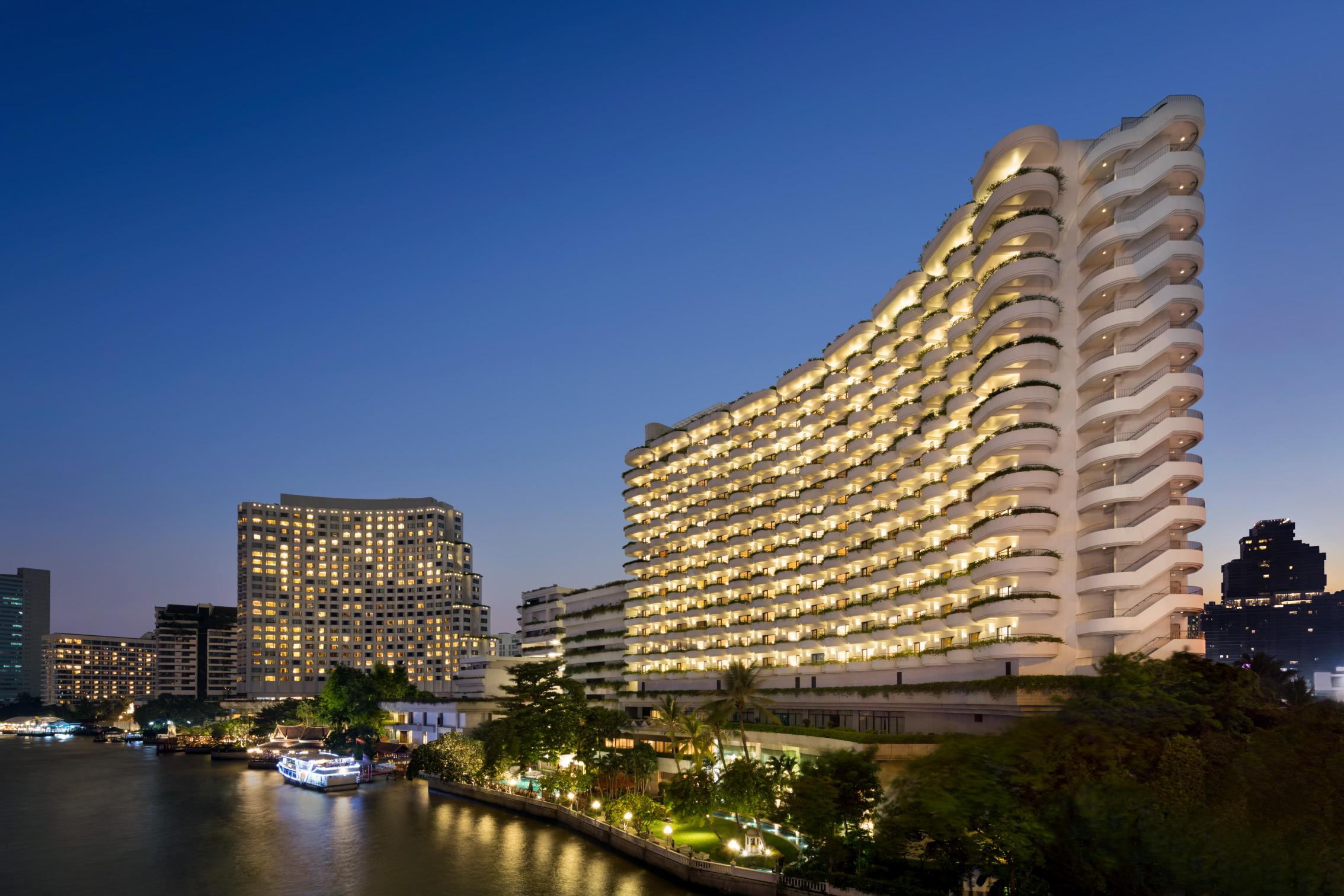 Shangri-la Hotel 5*