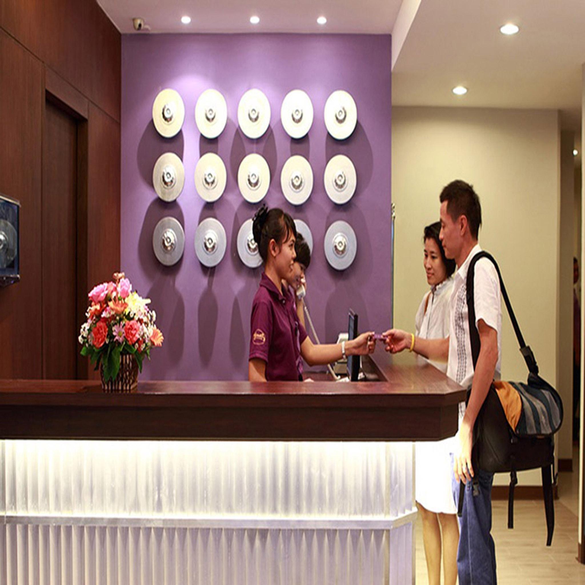 Sawasdee @ Sukhumvit Soi 8 Hotel