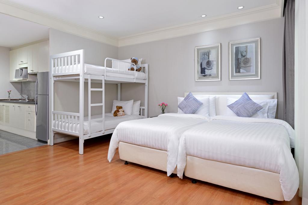 Centre Point Chidlom 4*