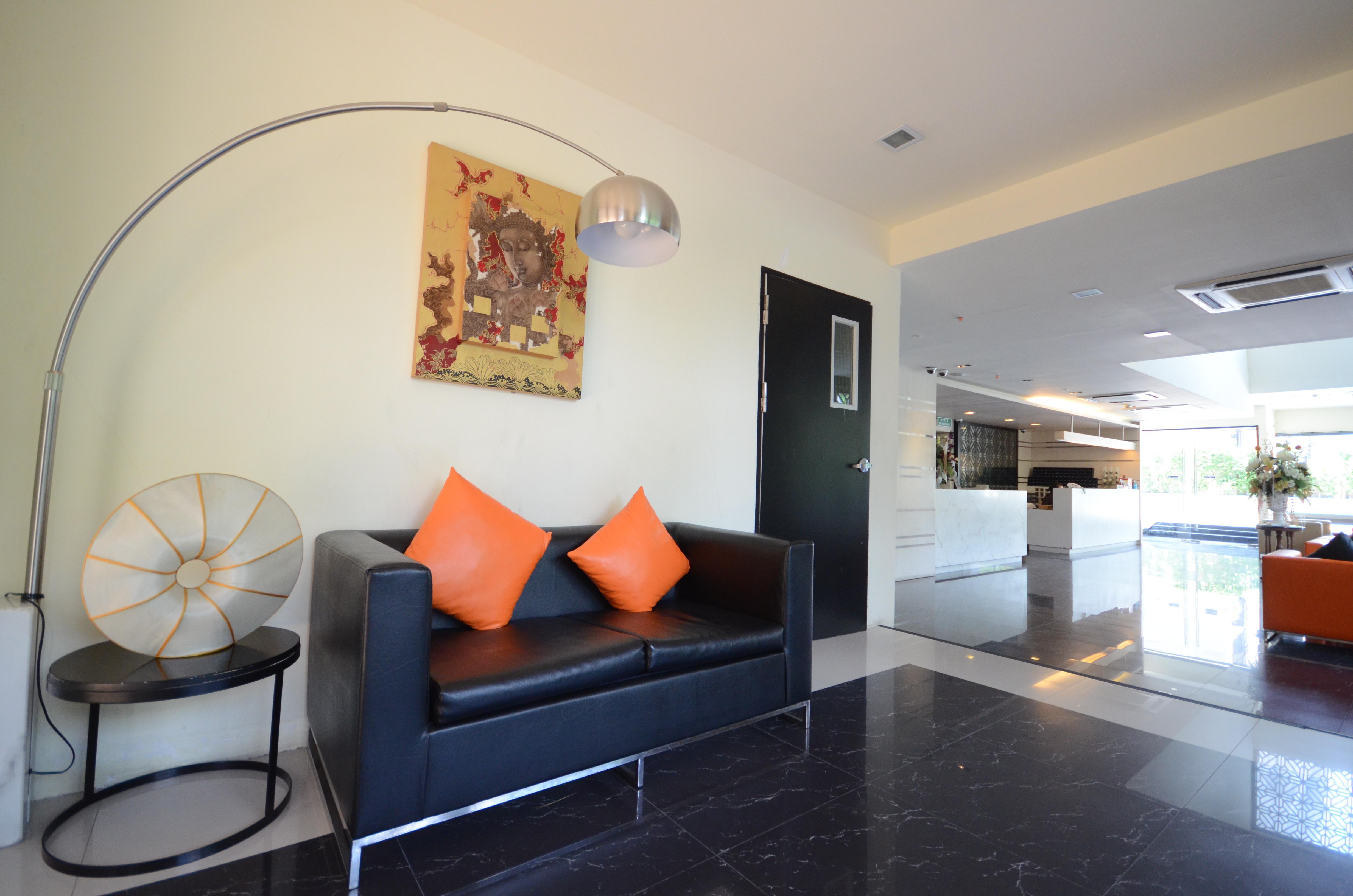 Hotel Solace At Srinakarin 5*