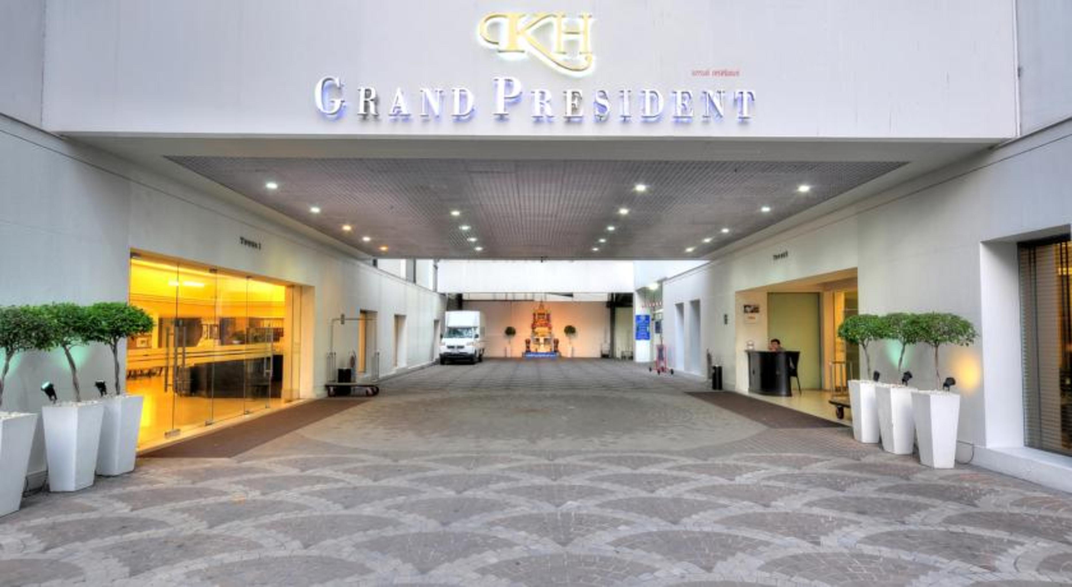 Grand President Apartment *