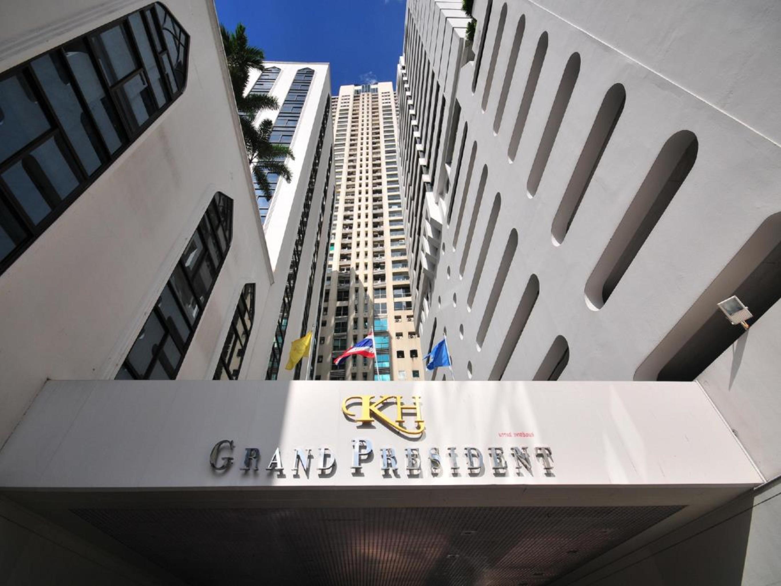 Grand President Apartment *