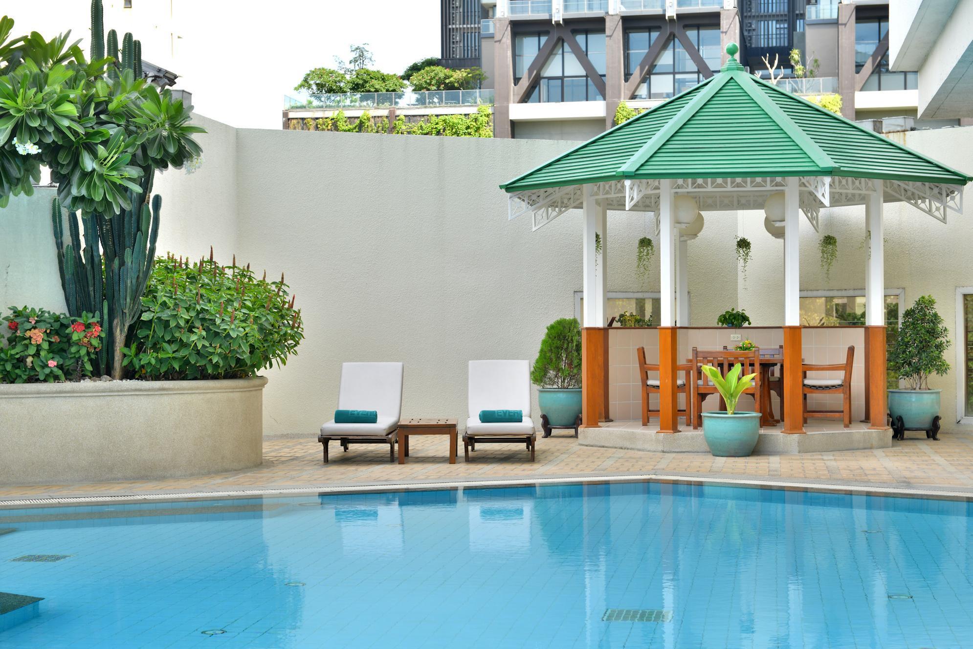 Evergreen Laurel Hotel
