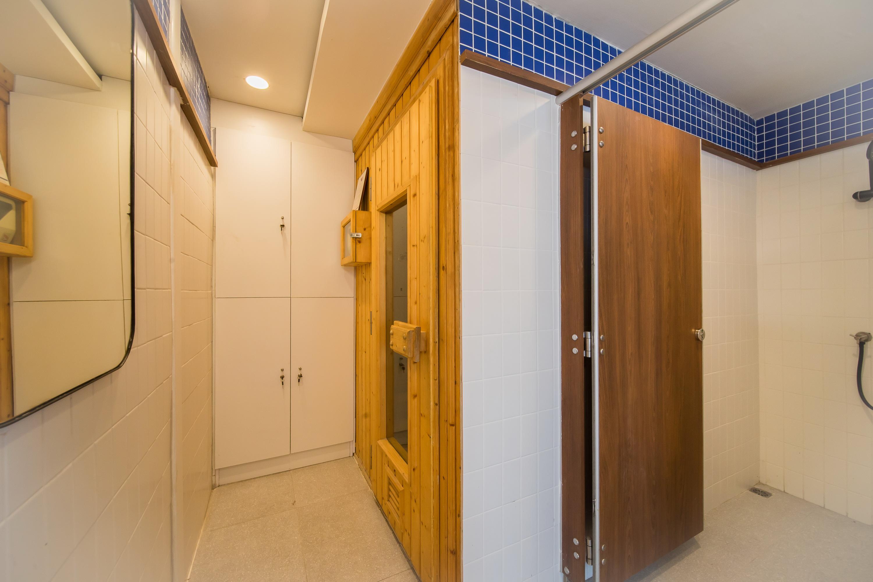 Amber Sukhumvit 85 Hotel