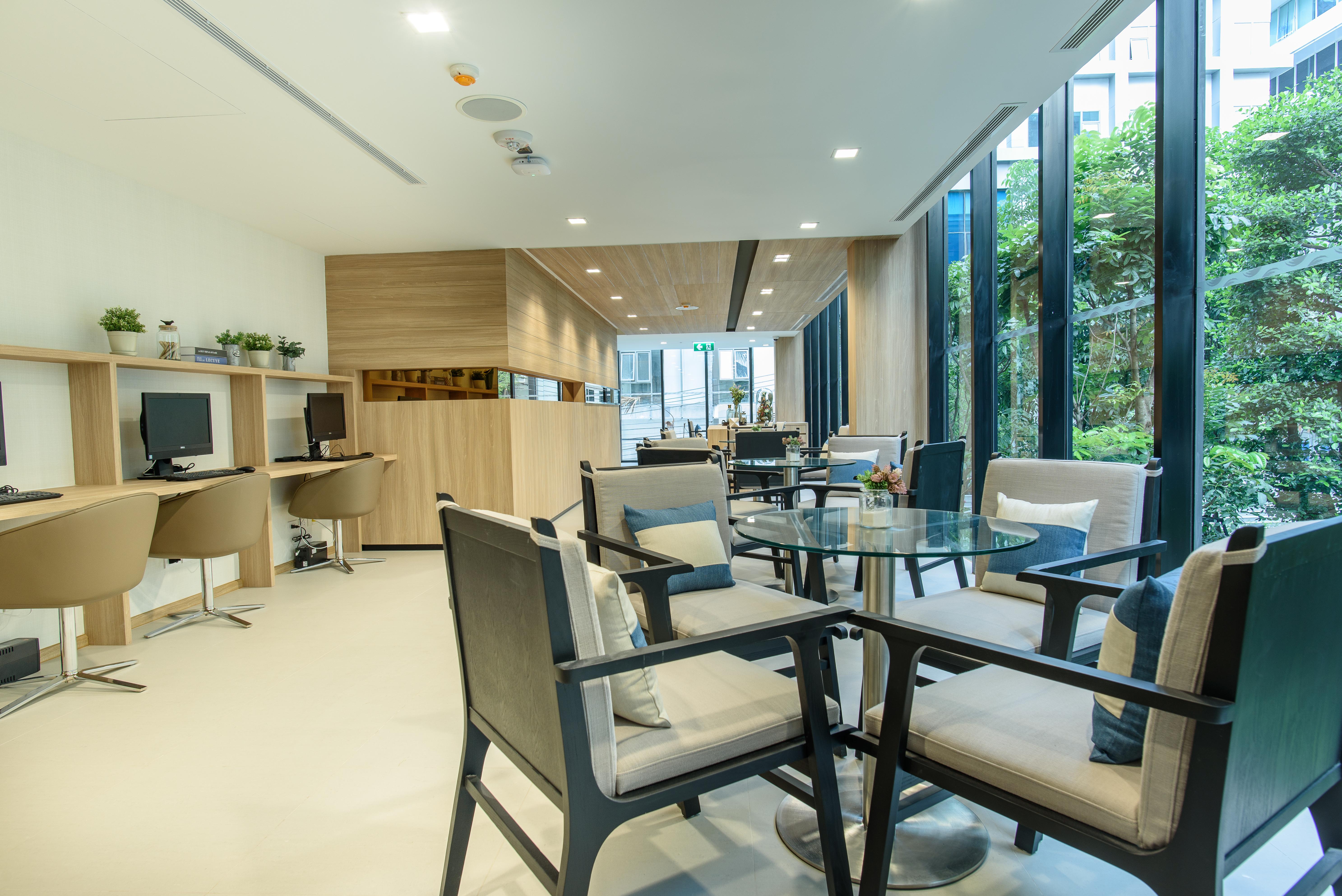 Alix Hotel 4*