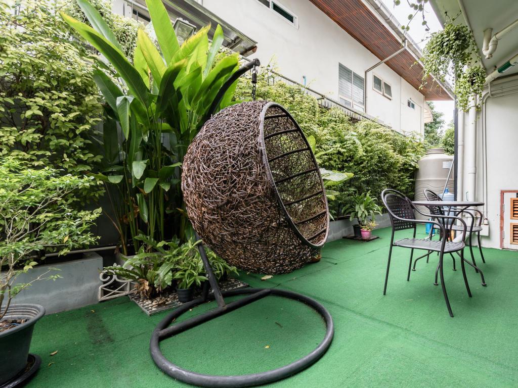 United Ekamai Aparthotel