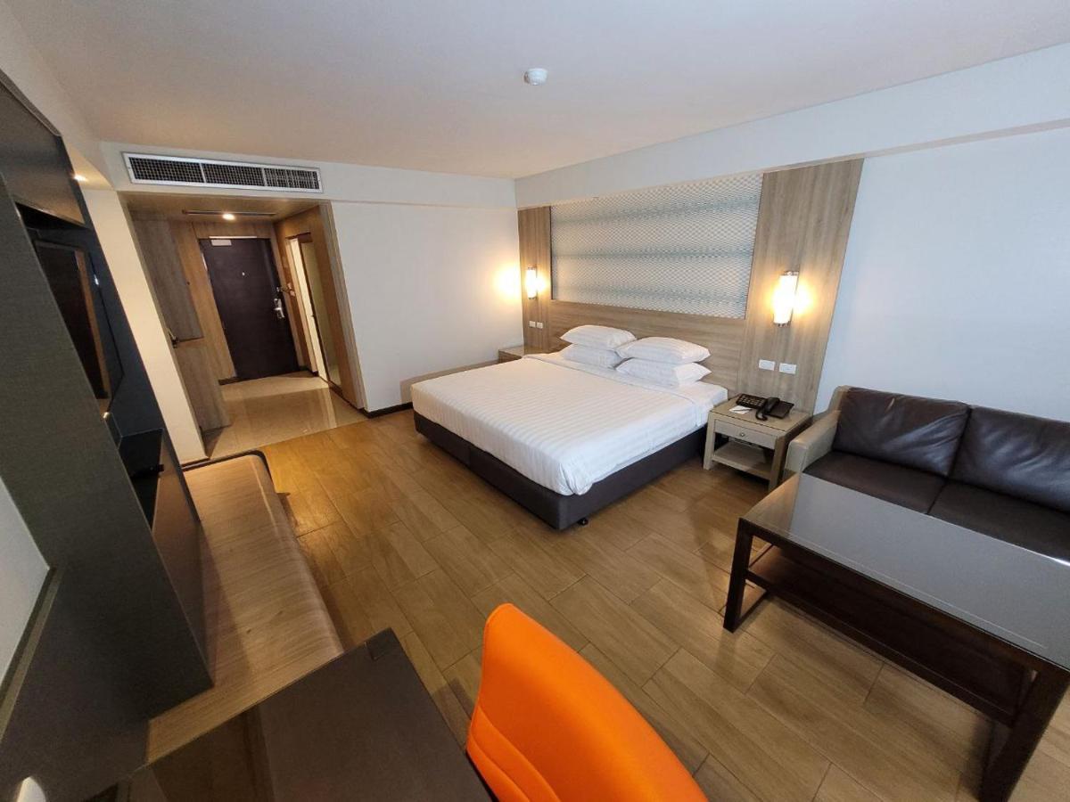 Dynasty Grande 4* Bangkok