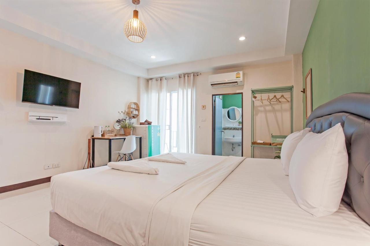 Cozzi By Grand Airport Albergue