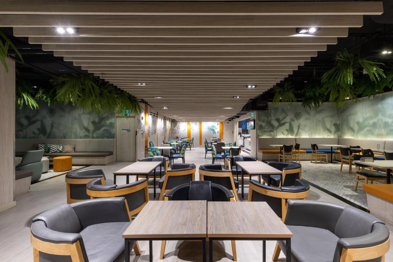 Hotel Express Sukhumvit 11 By Ihg