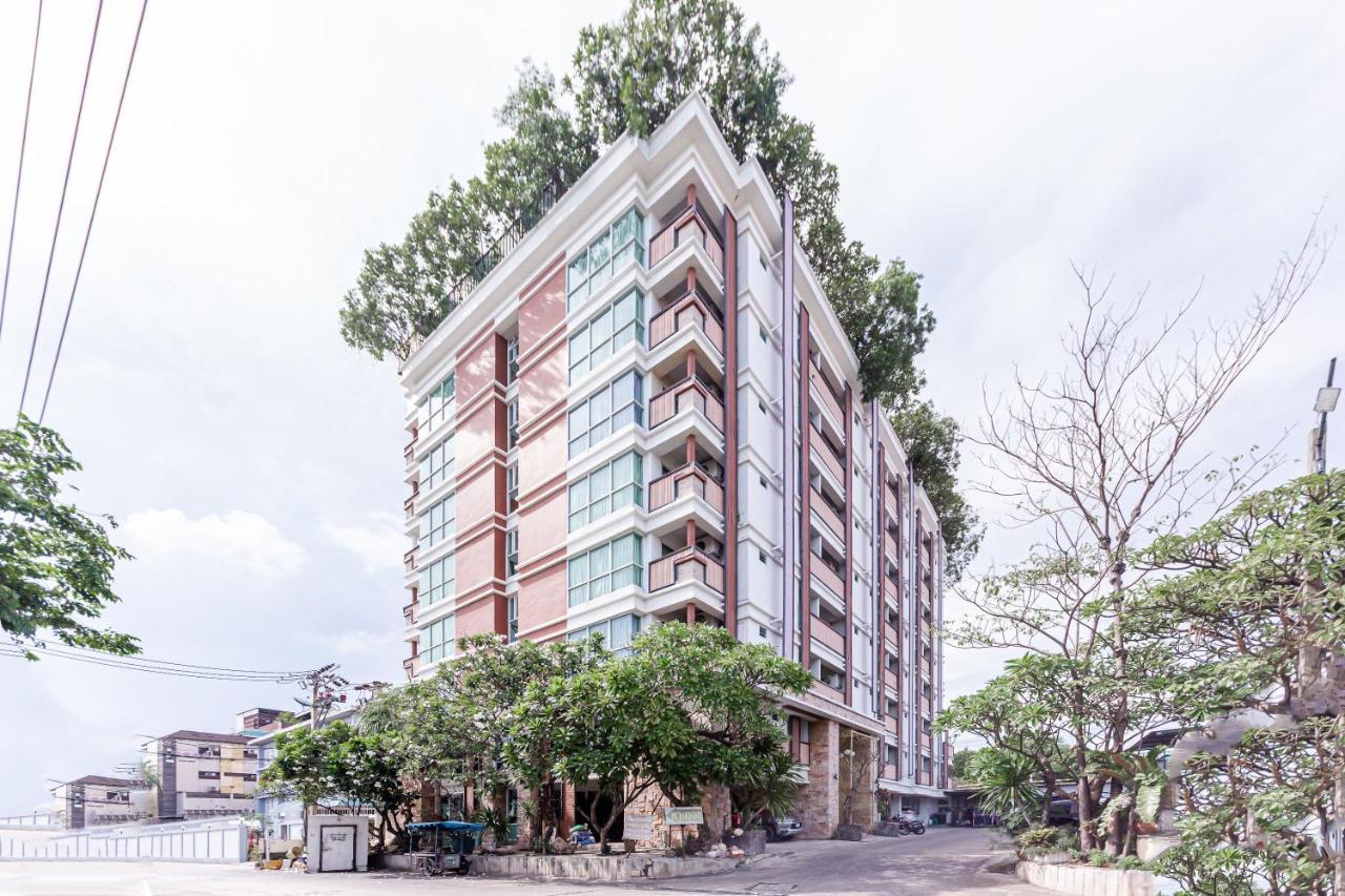 Latin Garden Hotel