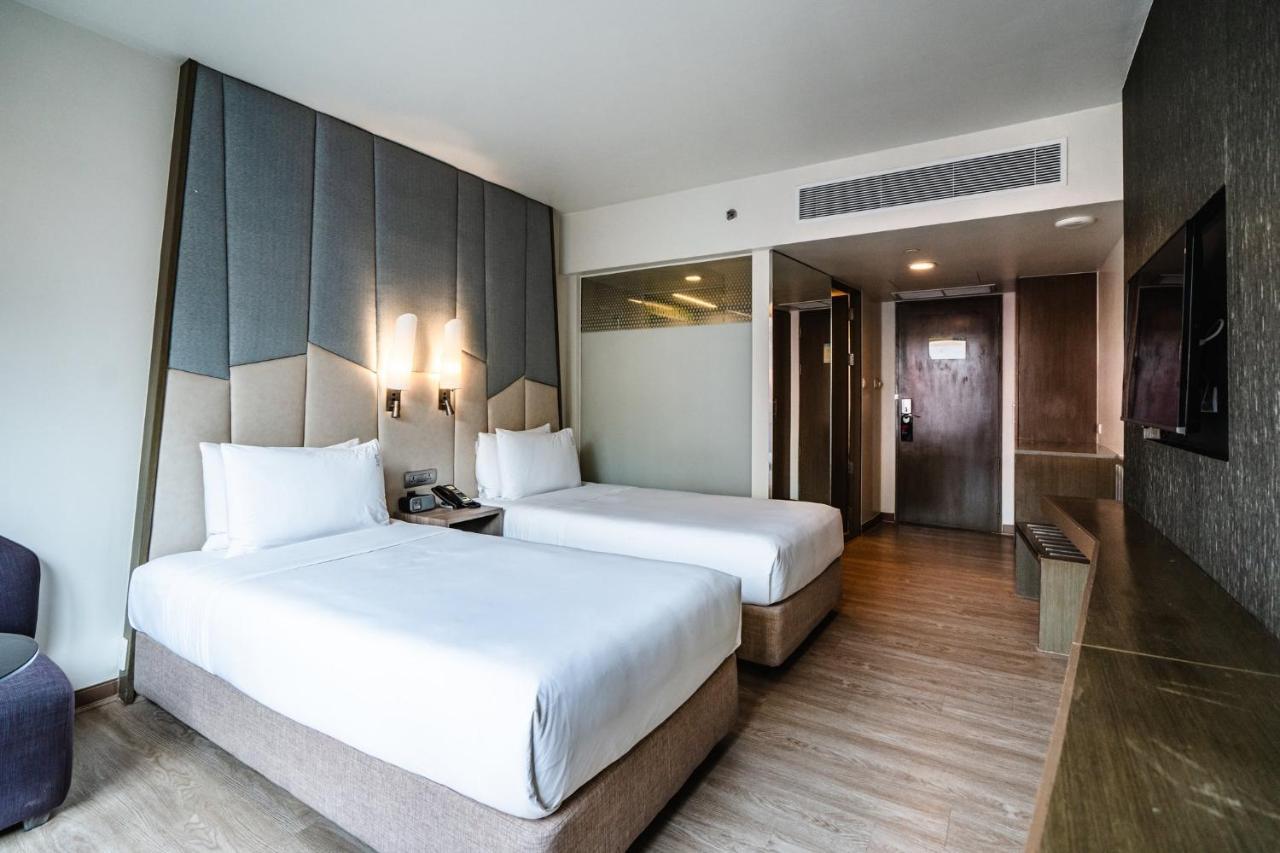 Express Sukhumvit 11 By Ihg 4* Bangkok