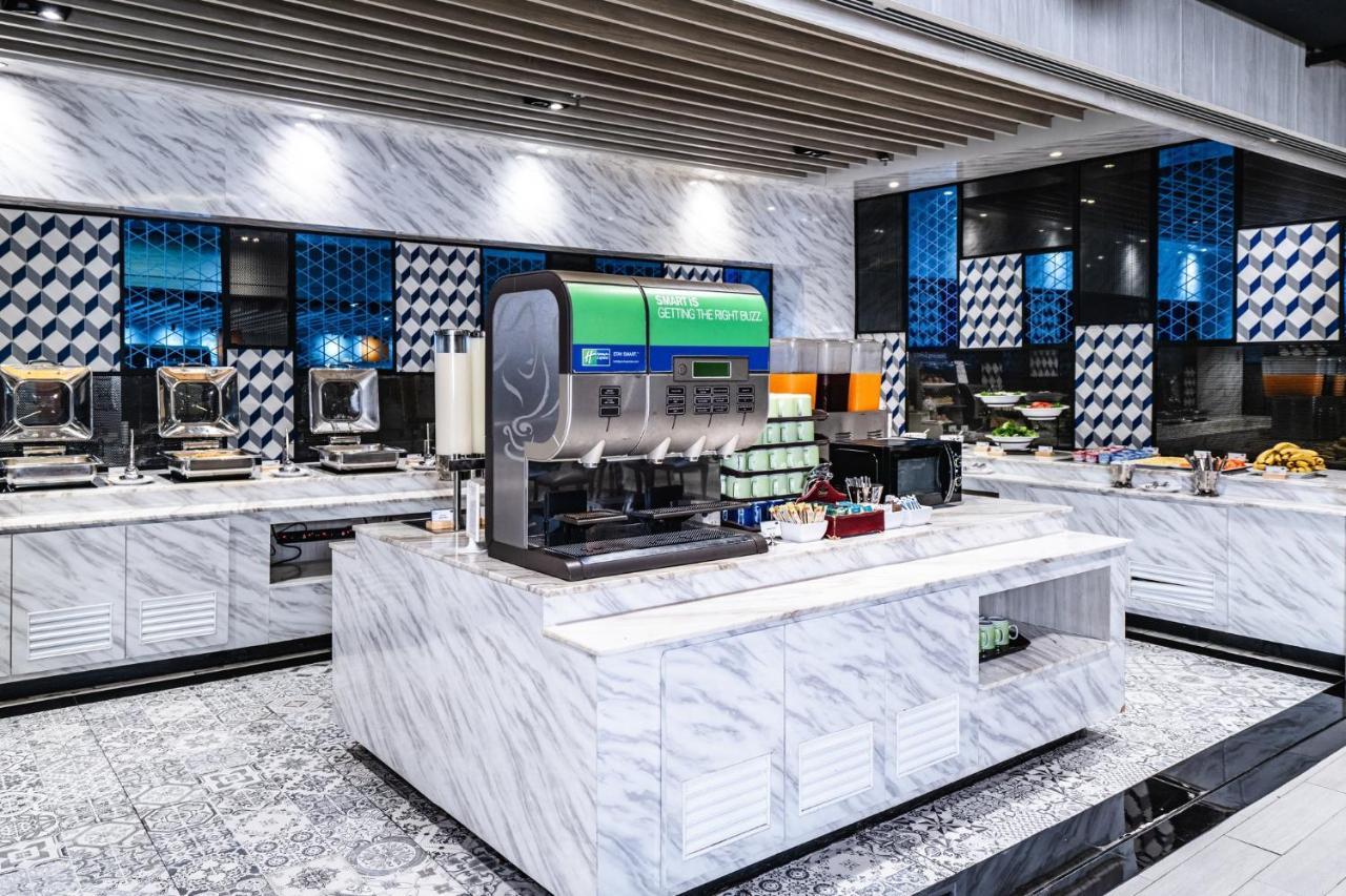 Hotel Express Sukhumvit 11 By Ihg