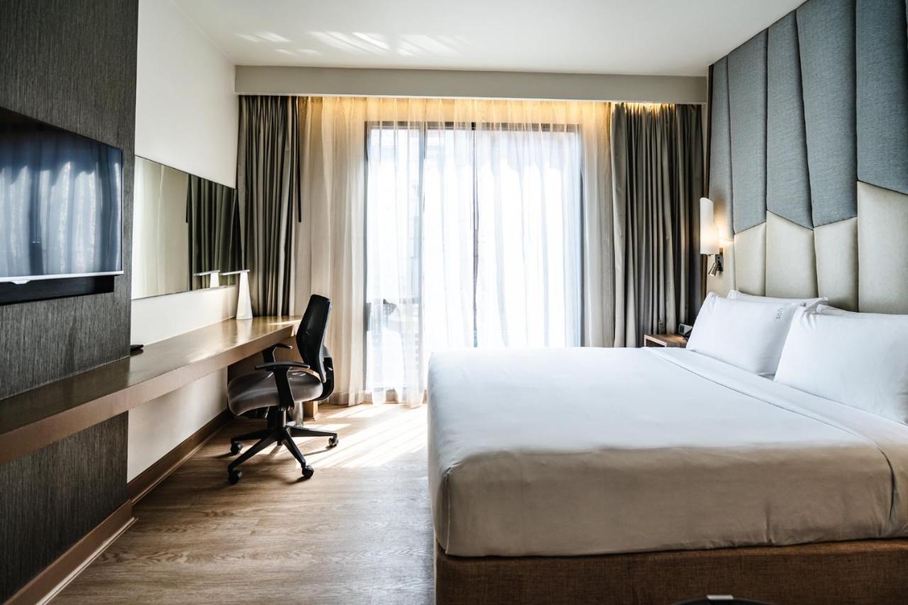 Express Sukhumvit 11 By Ihg Hotel Bangkok