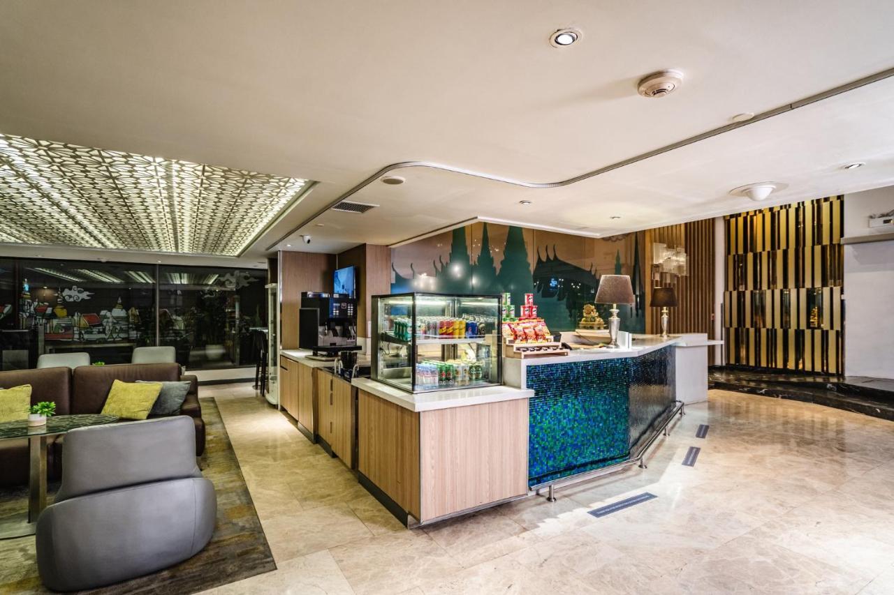 Express Sukhumvit 11 By Ihg Hotel Bangkok
