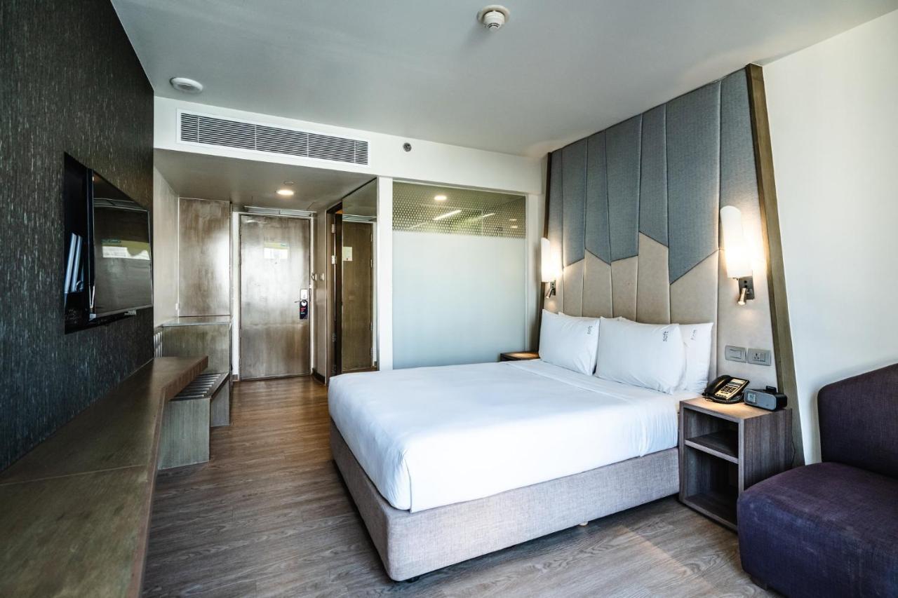 Express Sukhumvit 11 By Ihg Hotel