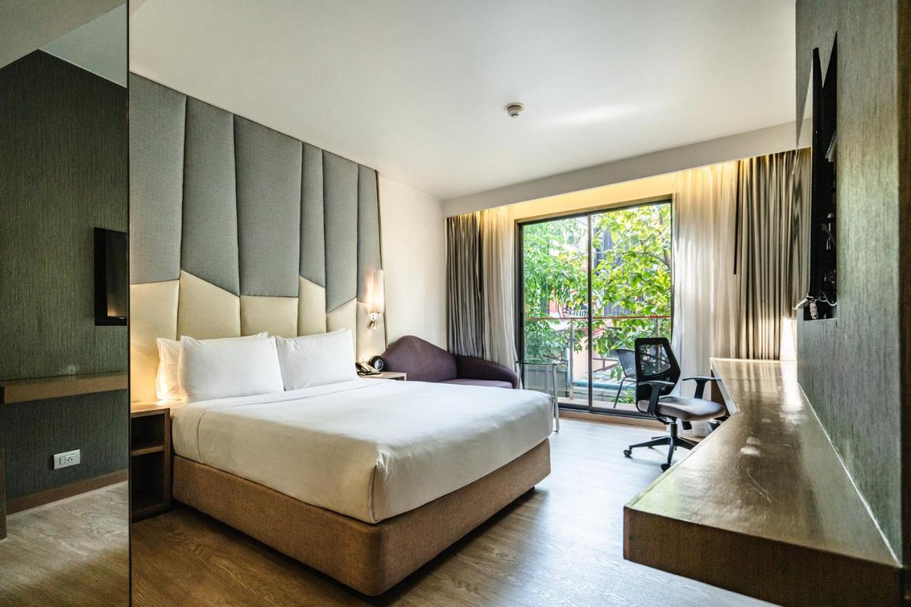 Express Sukhumvit 11 By Ihg Hotel