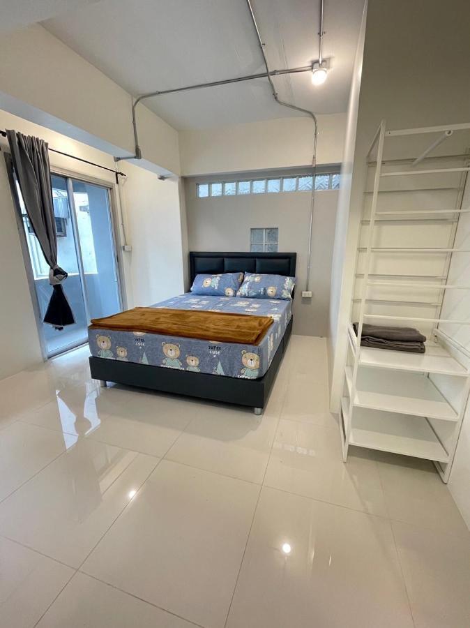 Apartment 808