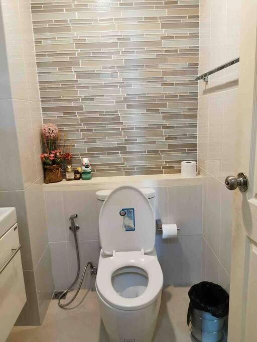 High Rise Luxury 1bed Roof Pool 2 Minmrt Apartemen