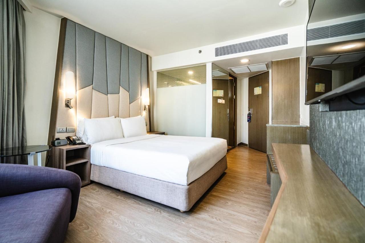 Express Sukhumvit 11 By Ihg Hotel