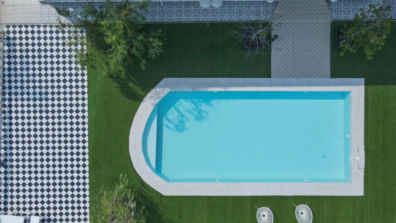 Arpo Pool Riverside Villa *