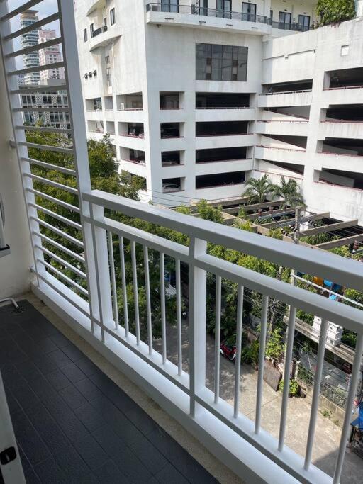 Delightful In Location At Sukhumvit 49 *