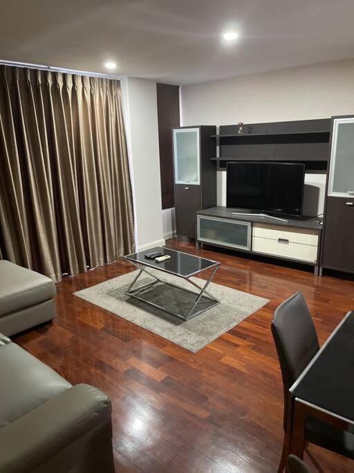 Apartment Delightful In Location At Sukhumvit 49 Bangkok