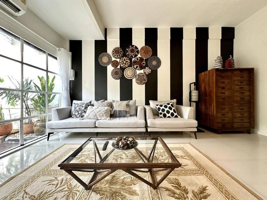 Holiday home Oasis Townhouse In The Perfect Location *