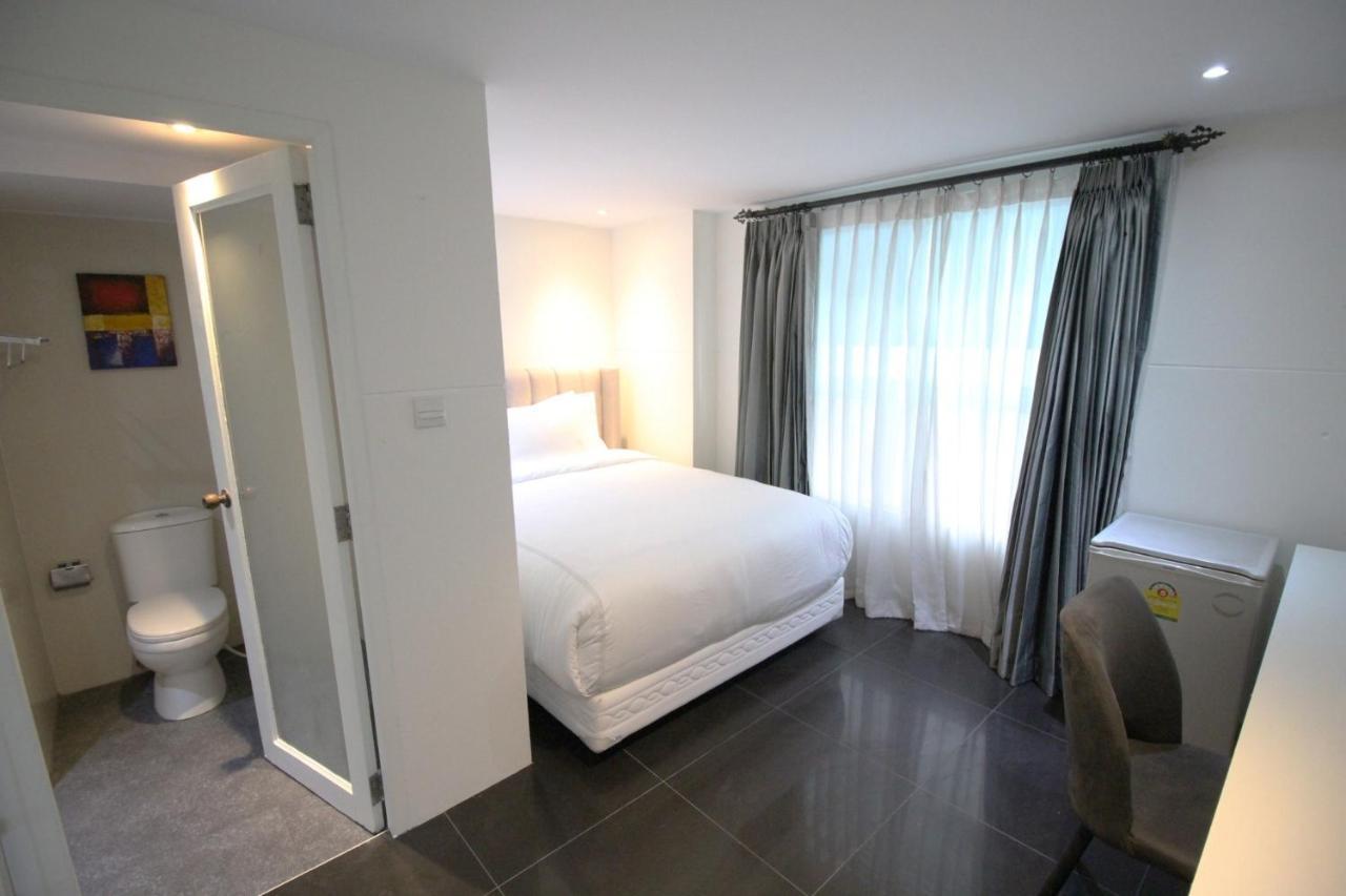 Sasha House Aparthotel