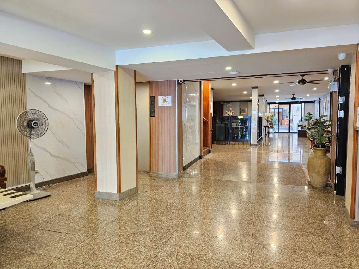 Dynasty Hotel 3*
