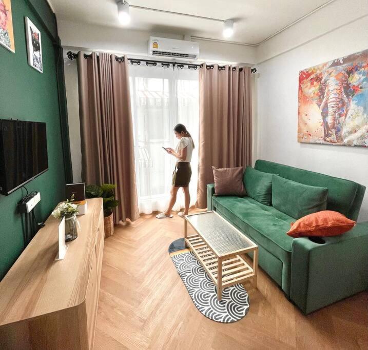 Entire Floor,decorated Cozy Home,near Grand Palace *