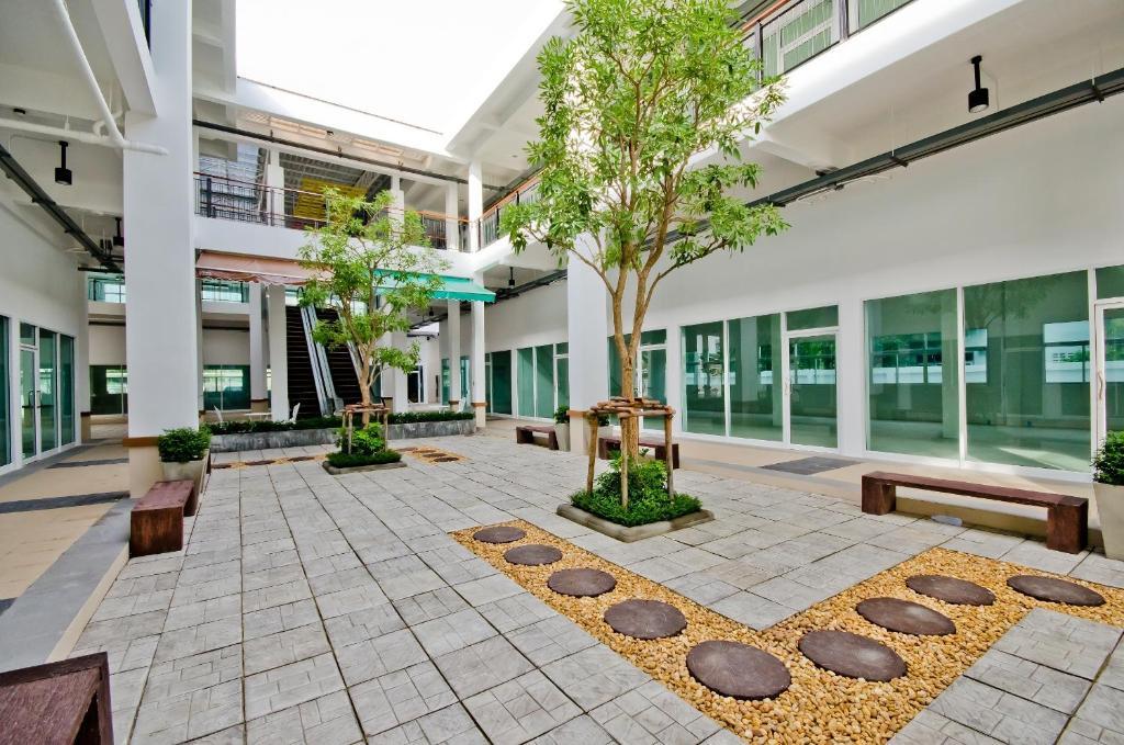 Kozy Aparthotel Bangkok