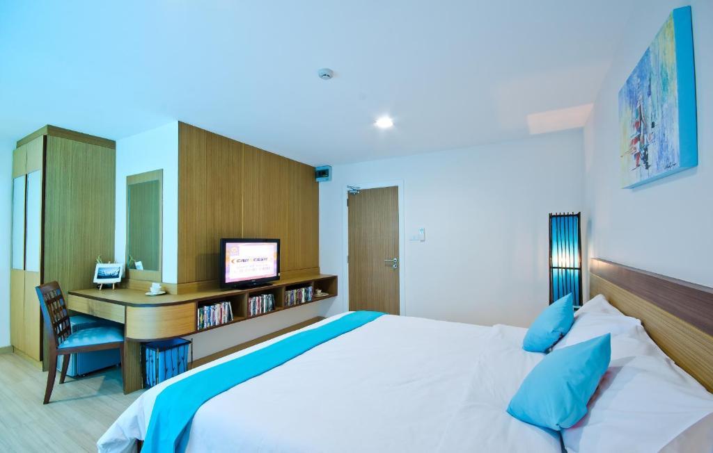 Kozy Aparthotel
