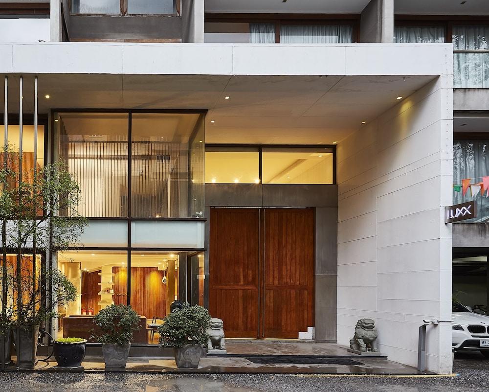 Luxx Langsuan 4*