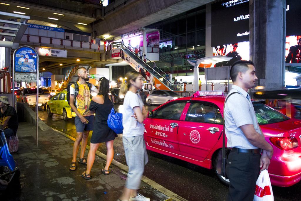 8 Sukhumvit Soi 8 Hostel Bangkok