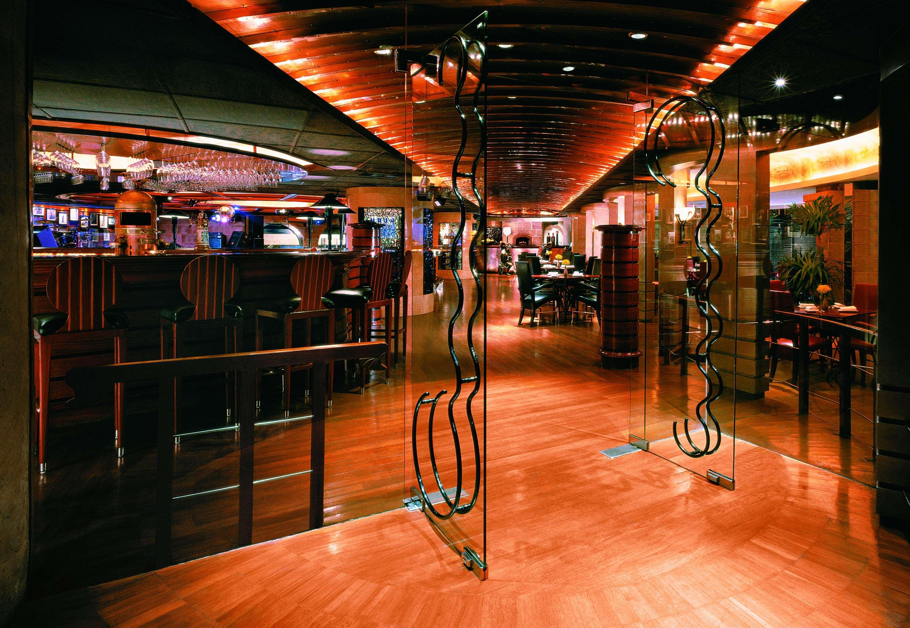Grand Hyatt Erawan - Sha Certified 5*