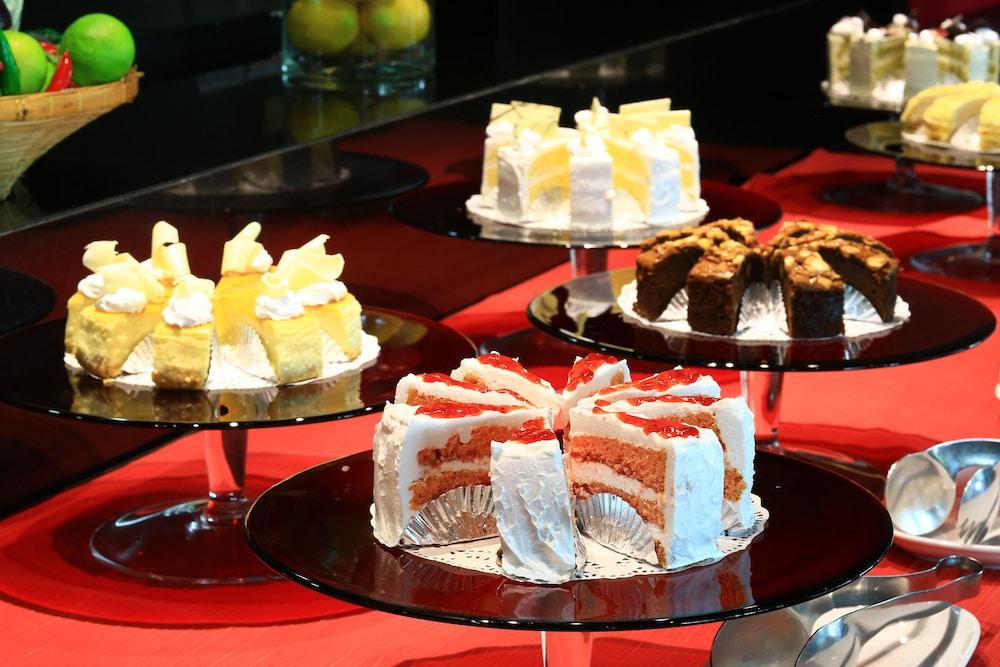 Hotel Amaranth Suvarnabhumi - Free Suvarnabhumi Airport Shuttle 5*