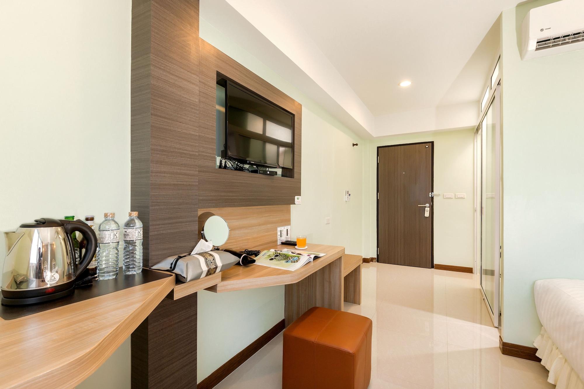 Hotel Roomquest Suvarnabhumi Airport Romklao Soi 6 Bangkok