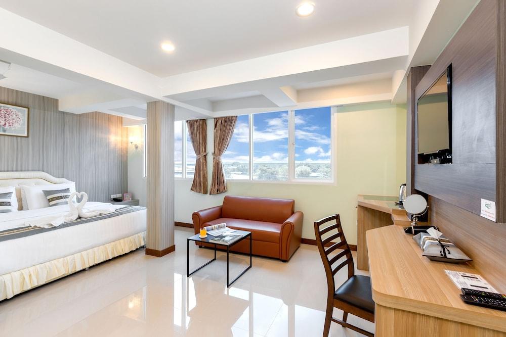 Roomquest Suvarnabhumi Airport Romklao Soi 6 Bangkok