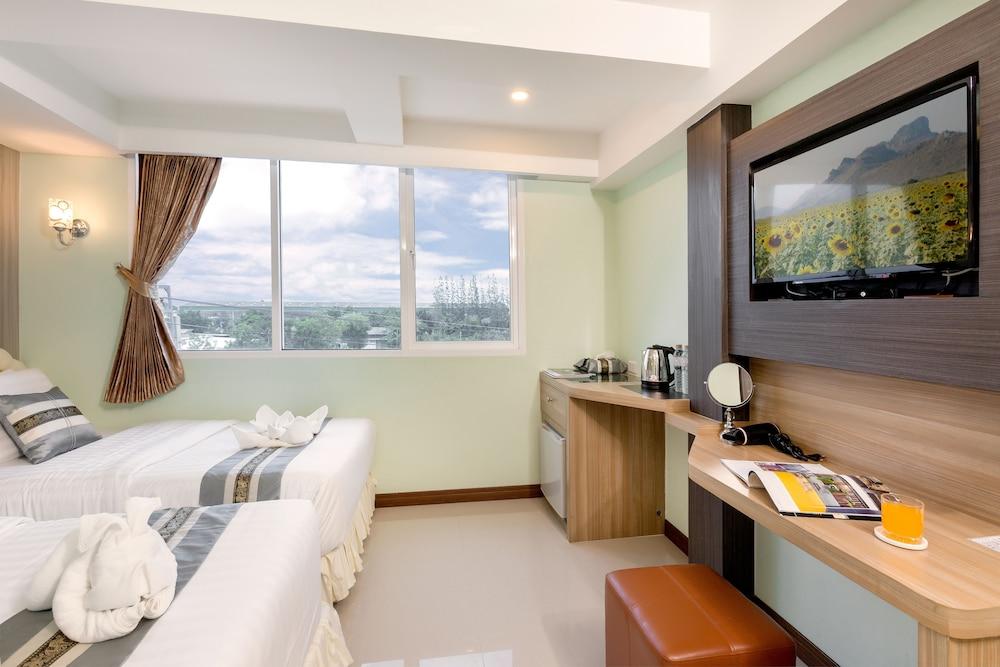Roomquest Suvarnabhumi Airport Romklao Soi 6 Hotel 3*