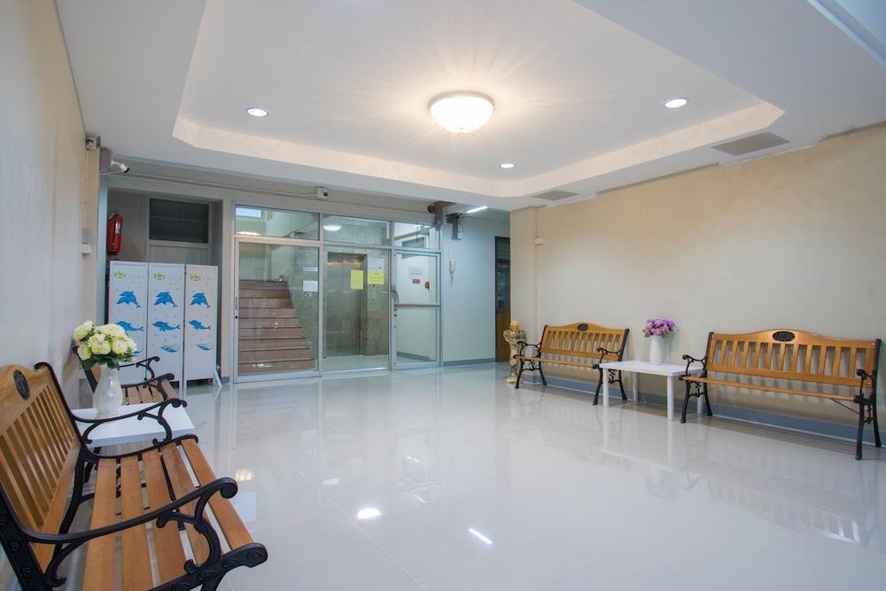 Aparthotel Jr Mansion On Nut Soi 25 2*