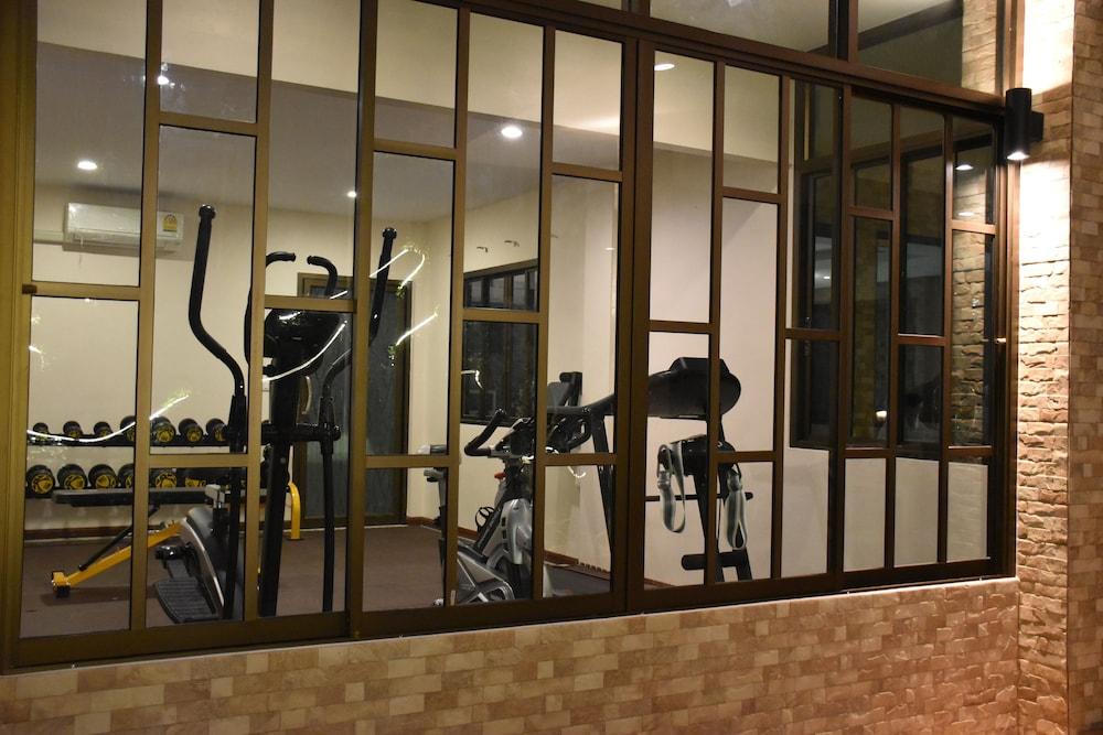 Hotel Golden Foyer Suvarnabhumi Airport 4*