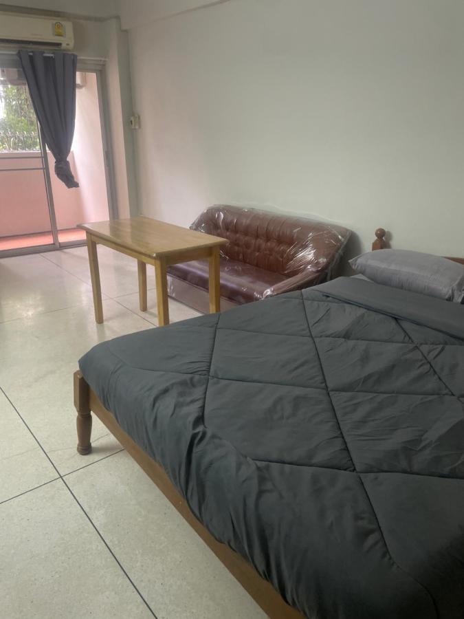 Viriyapon2 Apartment Bangkok