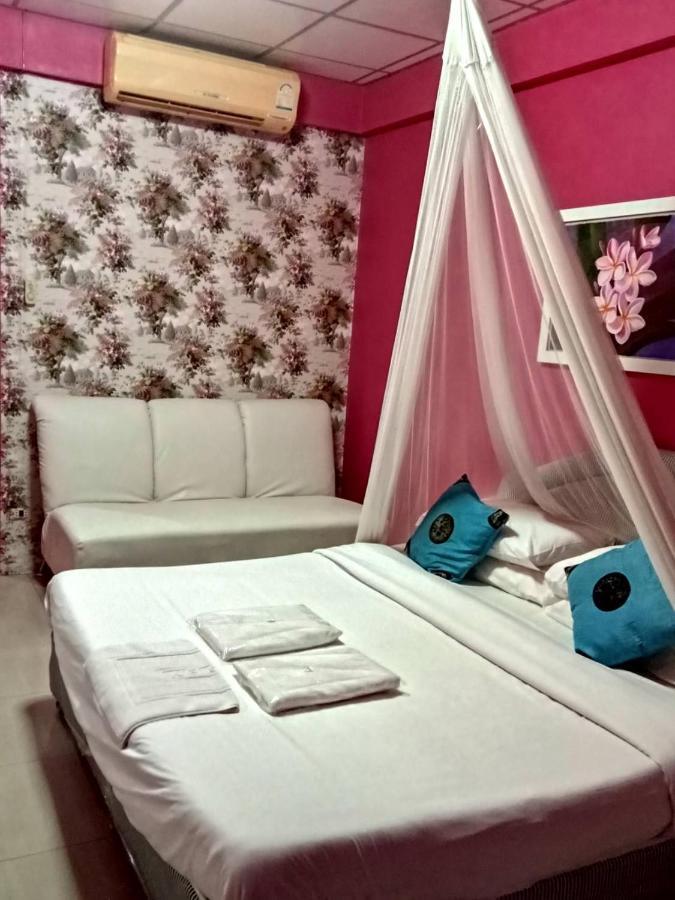 Baan Sood Soi 1 บ้านสุดซอย เรซิเด้นท์ 1 *